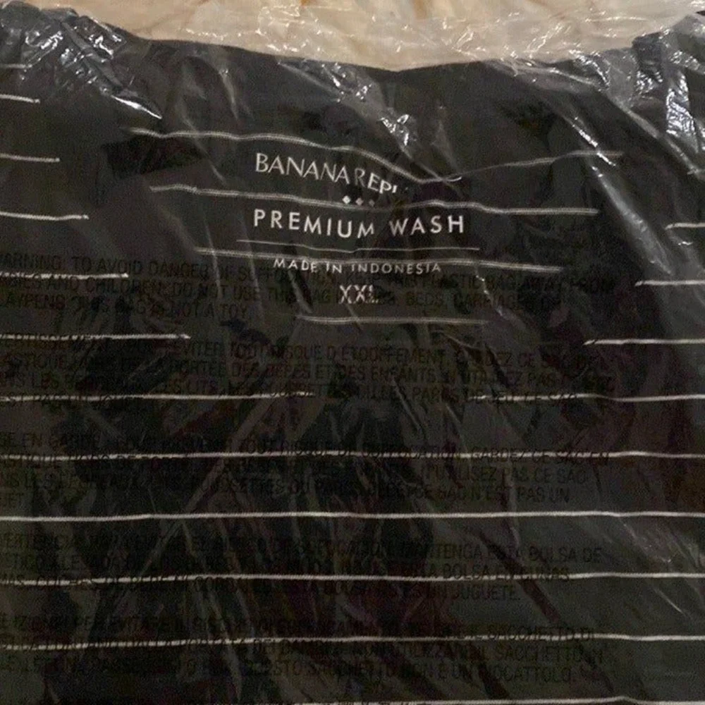 Banana Republic PREMIUM WASH T-SHIRT  Navy with White Stripes  XL
